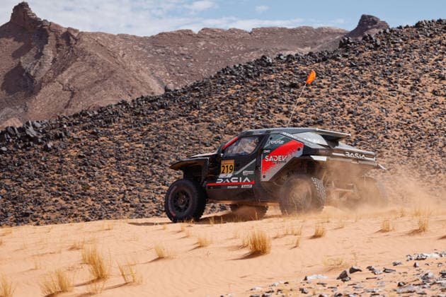 W2RC - RALLYE DU MAROC 2026 219 LOEB SÃ bastien (fra), BOULANGER Edouard (fra), Dacia Sandrider, The Dacia Sandriders, FIA W2RC, ULT T1+, action, during the Stage 4 of the Rallye du Maroc 2026, 4th round of the 2026 WR2C Championship from October 2, 2026 around Zagora, Morocco - AgadirMorocco Copyright: xFREDERICxLExFLOCxHx