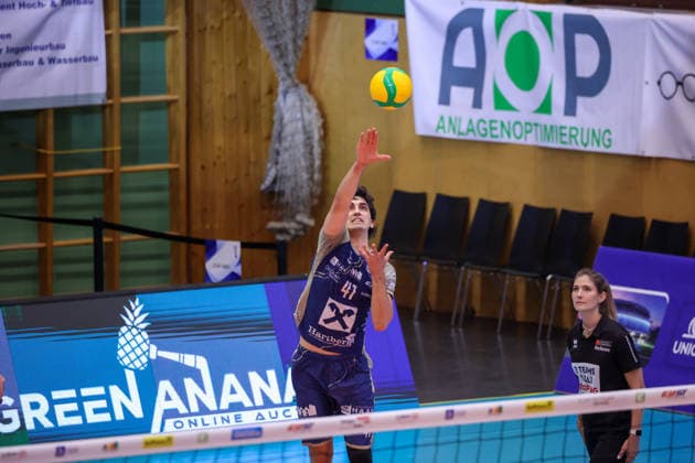 VOLLEYBALL - Coppa Pallavolo Senza Confini HARTBERG,AUSTRIA,02.OCT.26 - VOLLEYBALL - Coppa Pallavolo Senza Confini, TSV Hartberg vs ACH Volley Ljubljana. Image shows Paul Scheiblhofer (Hartberg).  GEPAxpictures xChrisxBauer
