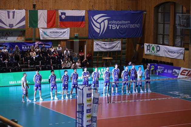 VOLLEYBALL - Coppa Pallavolo Senza Confini HARTBERG,AUSTRIA,02.OCT.26 - VOLLEYBALL - Coppa Pallavolo Senza Confini, TSV Hartberg vs ACH Volley Ljubljana. Image shows team of Hartberg.  GEPAxpictures xChrisxBauer