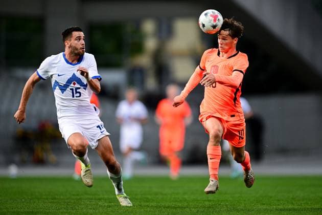 MARIBOR , 02-10-2026 , Stadion Ljudski vrt , season 2026 2027 , UEFA EURO, EM, Europameisterschaft,Fussball U-21 Qualification football , match between Slovenia U-21 and Netherlands U-21, picture shows Slovenia U21, U 21 player Marko Ristic and Netherlands U21 player Thom van Bergen Slovenia - Netherlands u21 x207824017x Copyright: