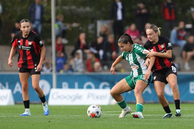 Luna Vanzeir of SV Werder Bremen and Sofie Zdebel of Bayer 04 Leverkusen battle for the ball during the Women s Bundesliga match between Bayer 04 Leverkusen and SV Werder Bremen at Ulrich Haberland Stadium on October 2, 2026, in Leverkusen, Germany. Photo by Oliver Kaelke, DeFodi Images. Luna Vanzeir of SV Werder Bremen and Sofie Zdebel of Bayer 04 Leverkusen battle for the ball during the Bundesliga match between Bayer 04 Leverkusen and SV Werder Bremen at Ulrich Haberland Stadium on October 2, 2026 in Leverkusen, Germany. Photo by Oliver Kaelke, DeFodi Images. DFB and DFL regulations prohibit any use of photographs as image sequences and or quasi-video. Photo by Oliver Kaelke, DeFodi Images.