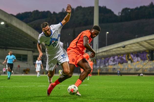 MARIBOR , 02-10-2026 , Stadion Ljudski vrt , season 2026 2027 , UEFA EURO, EM, Europameisterschaft,Fussball U-21 Qualification football , match between Slovenia U-21 and Netherlands U-21, picture shows Slovenia U21, U 21 player Marko Ristic and Netherlands U21 player Lequincio Zeefuik Slovenia - Netherlands u21 x207824092x Copyright: