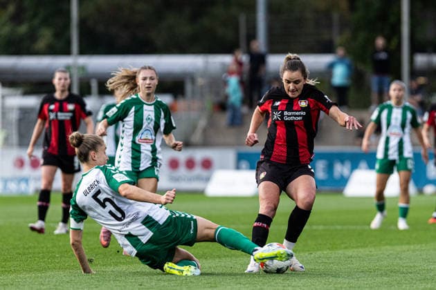 Google Pixel Women s Bundesliga Bayer 04 Leverkusen Women SV Werder Bremen Women October 2, 2026 Michelle Ulbrich SV Werder Bremen Women, 5, Paulina Tomasiak, Bayer 04 Leverkusen Women, 28 Google Pixel Women s Bundesliga Bayer 04 Leverkusen Women vs. SV Werder Bremen Women, BayArena, Leverkusen, October 2, 2026 DFL regulations prohibit any use of photographs as image sequences and or quasi-video Copyright: xBEAUTIFULxSPORTS Buriakovx