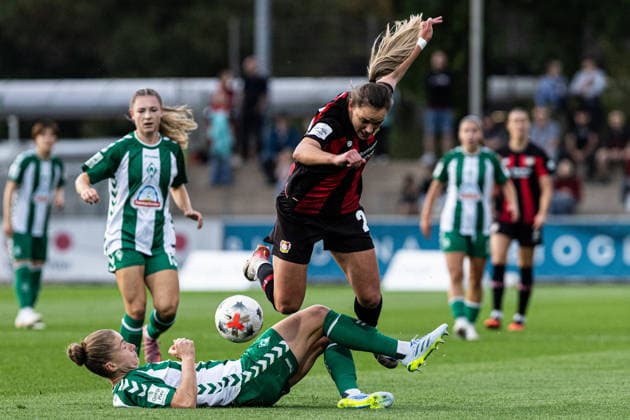 Google Pixel Women s Bundesliga Bayer 04 Leverkusen Women SV Werder Bremen Women October 2, 2026 Michelle Ulbrich SV Werder Bremen Women, 5, Paulina Tomasiak, Bayer 04 Leverkusen Women, 28 Google Pixel Women s Bundesliga Bayer 04 Leverkusen Women vs. SV Werder Bremen Women, BayArena, Leverkusen, October 2, 2026 DFL regulations prohibit any use of photographs as image sequences and or quasi-video Copyright: xBEAUTIFULxSPORTS Buriakovx