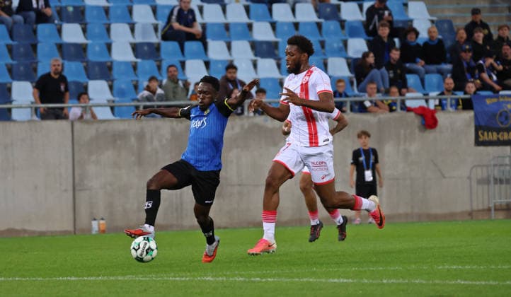 October 2, 2026, Soccer, Men s, Friendly Match, 2026–2027 Season, 1 FC Saarbrücken vs. AS Nancy Lorraine, Kelsey Owusu (1 FC Saarbrücken) and Yannis Nahounou (AS Nancy Lorraine), Saarbrücken, Ludwigsparkstadion, Saarland, Germany Copyright: xFabianxKleerx