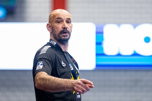 Davor Dominikovic, TuS N Luebbecke Coach, reacts to the match: GER, TuS N Luebbecke vs. HSC 2000 Coburg, Handball, 2nd Bundesliga, Matchday 6, 2026–2027 season, October 2, 2026 GER, TuS N Luebbecke vs. HSC 2000 Coburg, Handball, 2nd Bundesliga, Matchday 6, 2026–2027 season, October 2, 2026 Luebbecke Copyright: xEibner-Pressefoto JanxRollingerx EP_JSK