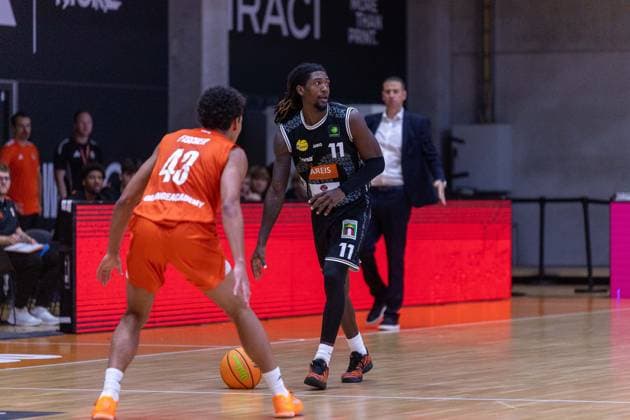 Lucas Fischer, OrangeAcademy, 43; Tyrel Morgan, Kreisbau Kirchheim Knights, 11; GER; OrangeAcademy vs. Kreisbau Kirchheim Knights; Barmer 2 Basketball Bundesliga; Matchday 2; 2026–2027 season; October 2, 2026 GER, OrangeAcademy vs. Kreisbau Kirchheim Knights, Barmer 2 Basketball Bundesliga, Matchday 2, 2026–2027 season, October 2, 2026 Neu Ulm Copyright: xEibner-Pressefoto NinaxSanderx EP_NSR