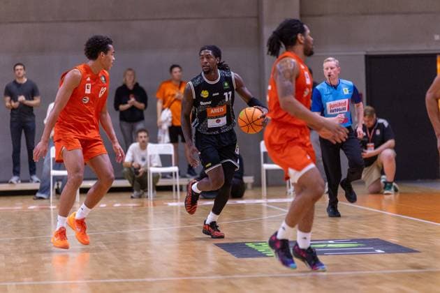 Lucas Fischer, OrangeAcademy, 43; Tyrel Morgan, Kreisbau Kirchheim Knights, 11; GER; OrangeAcademy vs. Kreisbau Kirchheim Knights; Barmer 2 Basketball Bundesliga; Matchday 2; 2026–2027 season; October 2, 2026 GER, OrangeAcademy vs. Kreisbau Kirchheim Knights, Barmer 2 Basketball Bundesliga, Matchday 2, 2026–2027 Season, October 2, 2026 Neu Ulm Copyright: xEibner-Pressefoto NinaxSanderx EP_NSR