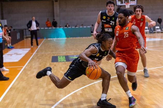 CJ Hines, Kreisbau Kirchheim Knights, 02 Nico Brezel, Kreisbau Kirchheim Knights, 21 CJ Anthony Jr., OrangeAcademy, 25 Tobias Rainer Holbach, OrangeAcademy, 17 GER, OrangeAcademy vs. Kreisbau Kirchheim Knights, Barmer 2 Basketball Bundesliga, Matchday 2, 2026–2027 Season, October 2, 2026 GER, OrangeAcademy vs. Kreisbau Kirchheim Knights, Barmer 2 Basketball Bundesliga, Matchday 2, 2026–2027 Season, October 2, 2026, Neu Ulm Copyright: xEibner-Pressefoto NinaxSanderx EP_NSR