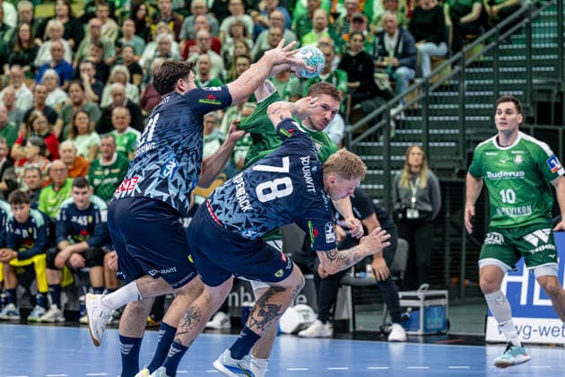 OPEL Handball Bundesliga: HSG Wetzlar vs. Rhein Neckar Löwen, 10 02 26; Dominik Mappes (HSG Wetzlar), 7; Edwin Aspenbäck (Rhein Neckar Löwen), 78; Aron Seesing, Rhein Neckar Löwen, 21 OPEL Handball Bundesliga: HSG Wetzlar vs. Rhein Neckar Löwen, Wetzlar, October 2, 2026 Copyright: xBEAUTIFULxSPORTS Roeczeyx