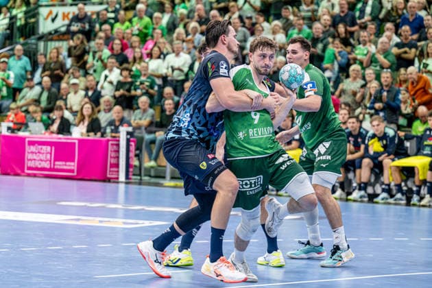 OPEL Handball Bundesliga: HSG Wetzlar vs. Rhein Neckar Löwen, October 2, 2026; Niklas Theiß (HSG Wetzlar), 9, Tim Nothdurft, Rhein Neckar Löwen, 8, Josip Simic, HSG Wetzlar, 10 OPEL Handball Bundesliga HSG Wetzlar vs. Rhein Neckar Löwen, Wetzlar, October 2, 2026 Copyright: xBEAUTIFULxSPORTS Roeczeyx