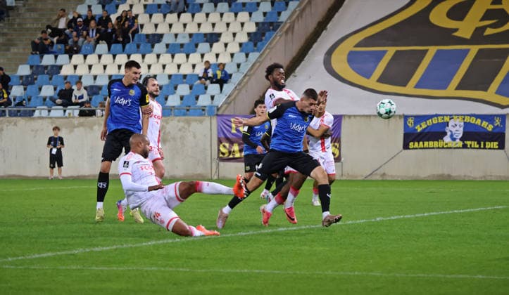 October 2, 2026, Soccer, Men s, Friendly Match, 2026–2027 Season, 1 FC Saarbrücken vs. AS Nancy Lorraine, Mladen Cvjetinovic heads the ball into the net for a 1–0 lead at the Ludwigsparkstadion in Saarbrücken, Saarland, Germany Copyright: xFabianxKleerx