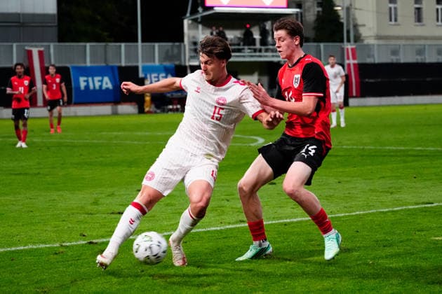 SOCCER - UEFA U21, U 21 EURO quali, AUT vs DEN VIENNA,AUSTRIA,02.OCT.26 - SOCCER - UEFA European Under-21 Championship 2027, qualifiers, OEFB Under-21 international match, Länderspiel, Nationalmannschaft Austria vs Denmark. Image shows Villads Nielsen (DEN) and Luca Weinhandl (AUT).  GEPAxpictures xKevinxKada