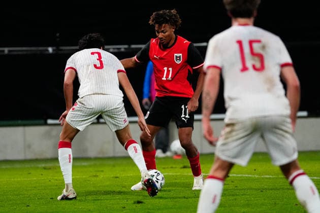 SOCCER - UEFA U21, U 21 EURO quali, AUT vs DEN VIENNA,AUSTRIA,02.OCT.26 - SOCCER - UEFA European Under-21 Championship 2027, qualifiers, OEFB Under-21 international match, Länderspiel, Nationalmannschaft Austria vs Denmark. Image shows Tobias Storm (DEN) and Oluwaseun Adewumi (AUT).  GEPAxpictures xKevinxKada