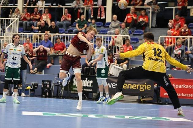 Handball 2nd Bundesliga: Tusem Essen vs. SC DHfK Leipzig ** FOR EDITORIAL USE ONLY ** EDITORIAL USE ONLY ** p Finley Werschkull Tusem Essen scores a goal during the 2nd Handball Bundesliga match between Tusem Essen and SC DHfK Leipzig on October 2, 2026, at the Sporthalle Am Hallo in Essen, Germany, North Rhine-Westphalia, Essen. Copyright ChristofxKöpsel Copyright: ChristofxKöpsel doc87uwzd4cfjq1hr9yx7uj ,EDITORIAL USE ONLY Copyright: ChristofxKöpsel