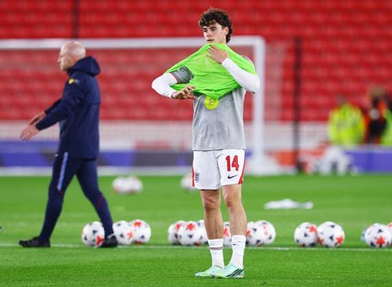 Archie Gray of England warms up ahead of the match England U21, U 21 v Slovakia U21, UEFA European U21 Championship Qualifying, Football, bet365 Stadium, Stoke-on-Trent, UK - 02 Oct 2026Stoke-on-Trent bet365 Stadium United Kingdom  Copyright: xMattxWest Shutterstockx 17182547k