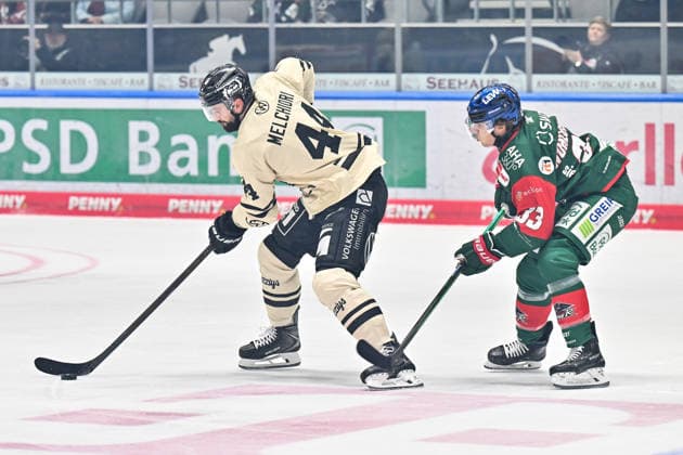 Penny DEL: Augsburger Panther vs. Grizzlys Wolfsburg, October 2, 2026, AUGSBURG, GERMANY, OCTOBER 2, featuring Julian MELCHIORI of the Grizzlys Wolfsburg (44) and Tim WOHLGEMUTH of the Augsburger Panther (33) during the Penny DEL match between the Augsburger Panther and the Grizzlys Wolfsburg on Matchday 5 at Curt Frenzel Stadium Copyright: xBEAUTIFULxSPORTS Goldbergx