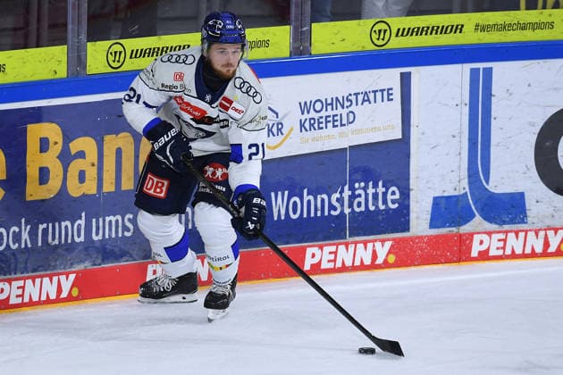 Ice Hockey: DEL Matchday 5—Krefeld Pinguine vs. ERC Ingolstadt on October 2, 2026, at the Yayla Arena in Krefeld. Nicolas Appendino (Ingolstadt). In accordance with the regulations of the DEL (German Ice Hockey League), the publication and further use of the footage in electronic media and devices of any kind during the game is not permitted xRx