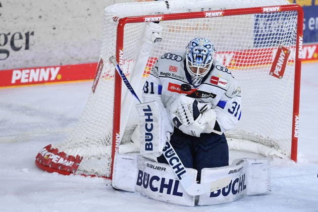 Ice Hockey: DEL Matchday 5—Krefeld Pinguine vs. ERC Ingolstadt on October 2, 2026, at the Yayla Arena in Krefeld. Devin Williams, Ingolstadt. In accordance with the guidelines of the DEL (German Ice Hockey League), the publication and further use of the footage in electronic media and ondevices of any kind is not permitted while the game is in progress xRx