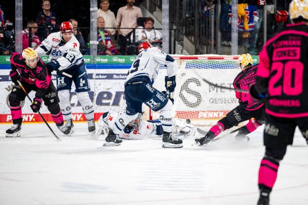 October 2, 2026 Ice Hockey Season 2026–2027 Penny DEL Nuremberg Ice Tigers Icetigers Schwenninger Wild Wings Schwenningen ThHa xthxhax Goal by Jake Ustorf at 48, Nuremberg Ice Tigers, NIT vs. Joacim Eriksson 60, Schwenninger Wild Wings, SWW