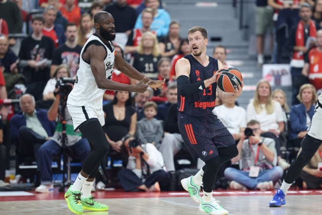 Andreas Obst, FC Bayern Basketball, 13, with Tonye Jekiri, Partizan Belgrade, 23, GER, FC Bayern Basketball vs. Partizan Mozzart Bet Belgrade, Basketball, EuroLeague, Matchday 3, 2026–2027 Season, October 2, 2026, GER, FC Bayern Basketball vs. Partizan Mozzart Bet Belgrade, Basketball, EuroLeague, Matchday 3, 2026–2027 Season, October 2, 2026, Munich Copyright: xEibner-Pressefoto JennixMaulx EP_JML