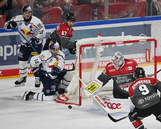 October 2, 2026, xophax, KEC, Ice Hockey, Haie Lanxess Arena: Kölner Haie vs. EHC Red Bull Munich. Goal for Munich. From left to right: Brady Ferguson, Luis Becker (both Munich); Veli Matti Vittasmäki, goalie Janne Juvonen, Maximilian Kammerer (all KEC Cologne).