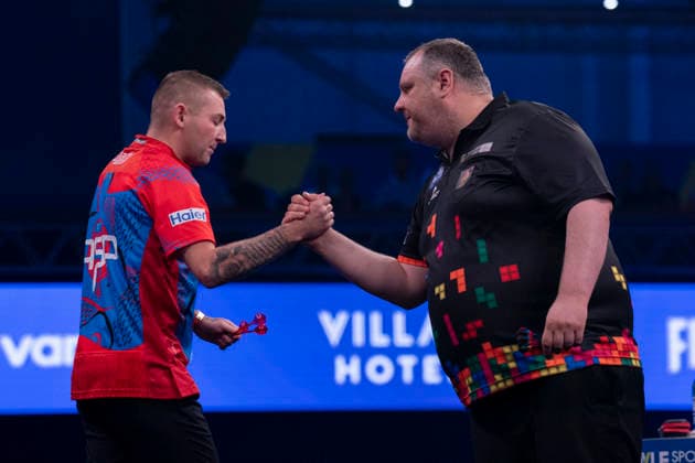 2026 BOYLE Sports World Grand Prix Nathan Aspinall and Ryan Joyce shake hands during the 2026 Boyle Sports World Grand Prix Quarter-Finals at Mattioli Arena, Leicester, United Kingdom on 2 October 2026 Credit: Alex Young Every Second Media Editorial use only. All images are copyright Every Second Media Limited. No images may be reproduced without prior permission. Copyright: xIMAGO EveryxSecondxMediax ESM-2197-0008 AlexxYoungx xEveryxSecondxMediax