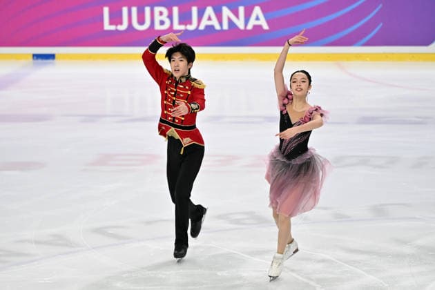 LJUBLJANA; SLOVENIJA - OCTOBER 02: Yixuan Wang and Shiqi Guan of China in action during the Junior Ice Dance - Rhythm Dance on the ISU Figure skating, Eiskunstlauf Junior Grand Prix Ljubljana 2026 in Hala Tivoli on October 02, 2026 in Ljubljana, Slovenia. (Photo by Igor Kupljenik Sports Press Photo). Copyright: xIgorxKupljenikx xSPPx Sportspressphoto_SPR243833