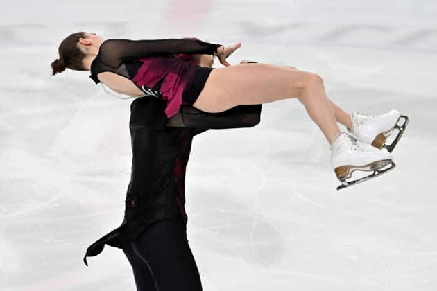 LJUBLJANA; SLOVENIJA - OCTOBER 02: Diane Gallix and Elod Egyed-Zsigmond of Hungary in action during the Junior Ice Dance - Rhythm Dance on the ISU Figure skating, Eiskunstlauf Junior Grand Prix Ljubljana 2026 in Hala Tivoli on October 02, 2026 in Ljubljana, Slovenia. (Photo by Igor Kupljenik Sports Press Photo). Copyright: xIgorxKupljenikx xSPPx Sportspressphoto_SPR243837