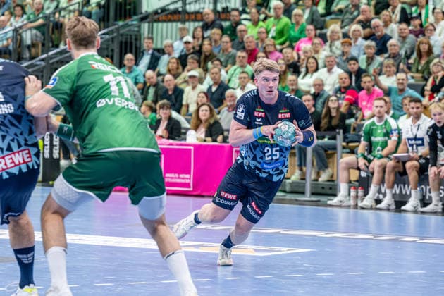 OPEL Handball Bundesliga: HSG Wetzlar vs. Rhein Neckar Löwen, 10 26 02 Haukur Prastarson, Rhein Neckar Löwen, 25 OPEL Handball Bundesliga: HSG Wetzlar vs. Rhein Neckar Löwen, Wetzlar, 10 26 02 Copyright: xBEAUTIFULxSPORTS Roeczeyx