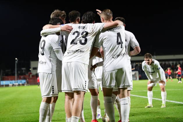 October 2, 2026, Soccer, Men s, Bavarian Regional League, 2026–2027 Season, Matchday 12: SpVgg Unterhaching vs. FC Schweinfurt 05; Schweinfurt celebrates a 1–0 victory over Unterhaching at Uhlsport Park in Unterhaching, Bavaria, Germany