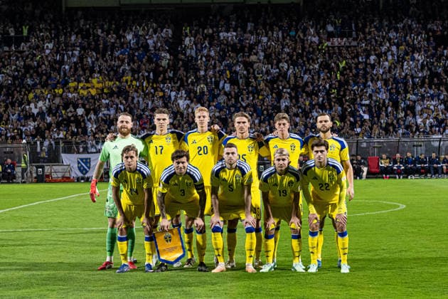 261002 Sweden’s starting lineup ahead of the Nations League soccer match between Bosnia and Herzegovina and Sweden on October 2, 2026, in Zenica. Top row, from left: goalkeeper Viktor Johansson, Viktor Gyökeres, Hugo Larsson, Carl Starfelt, Alexander Bernhardsson, and Jesper Karlström; bottom row, from left: Hampus Skoglund, Victor Lindelöf, Gabriel Gudmundsson, Sebastian Nanasi, and Besfort Zeneli. Photo by Ludvig Thunman. BILDBYRAN code LT LT0823 soccer football fotball Nations League UEFA Nations League Bosnia and Herzegovina Sweden Sweden A BBENG Copyright: LUDVIGxTHUNMAN BB261002LT066