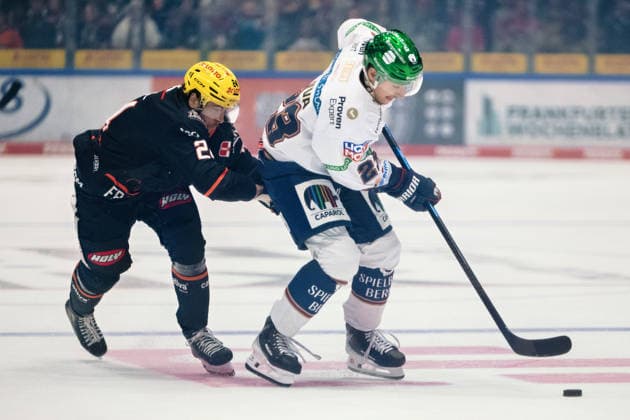 Philipp Bidoul, Loewen Frankfurt, 24; Rihards Griva, Eisbären Berlin, 23 (GER); Loewen Frankfurt vs. Eisbären Berlin, Ice Hockey, PENNY DEL, Matchday 5, 2026–2027 Season, October 2, 2026 GER, Loewen Frankfurt vs. Eisbaeren Berlin, Ice Hockey, PENNY DEL, Matchday 5, 2026–2027 Season, October 2, 2026 Frankfurt am Main Copyright: xEibner-Pressefoto AttilaxZigax EP_AZA