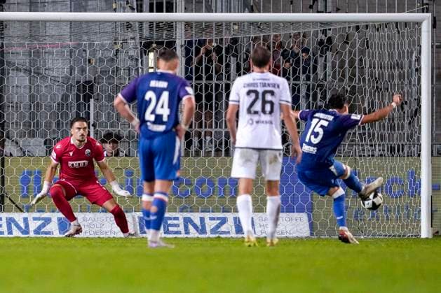 Arthur Lyska, goalkeeper for SVS, 1, has no chance against the penalty kick by Dion Hofmeister of FCK, 15, who scores the goal to make it 1-1; goal, scoring, highlight, action, play, penalty kick, October 2, 2026, Sandhausen, Germany, soccer, Regionalliga Southwest, SV Sandhausen 1 vs. FC Kaiserslautern II xozx