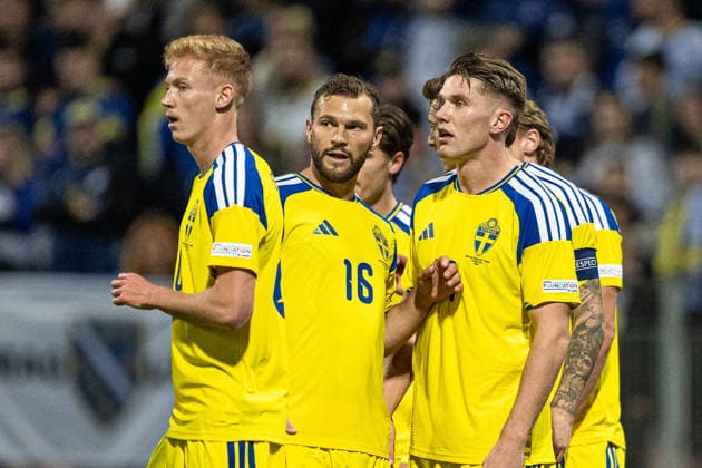 October 2, 2026: Hugo Larsson, Jesper Karlström, and Viktor Gyökeres of Sweden during the Nations League soccer match between Bosnia and Herzegovina and Sweden on October 2, 2026 in Zenica. Photo by Ludvig Thunman. BILDBYRAN code LT LT0823 soccer football fotball Nations League UEFA Nations League Bosnia and Herzegovina Sweden Sweden A BBENG  Copyright: LUDVIGxTHUNMAN BB261002LT082