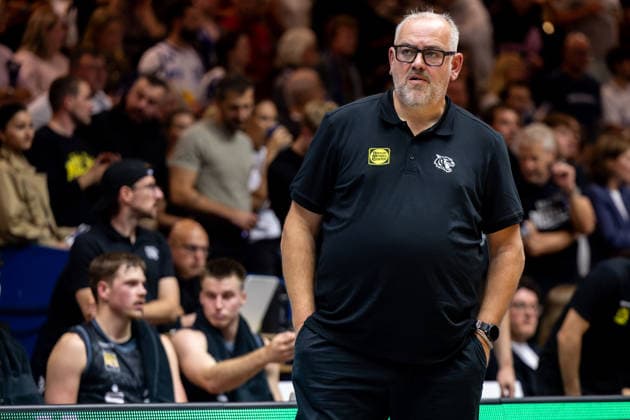 HAKRO Merlins Crailsheim Tigers Tübingen, Men s Team, 2nd Bundesliga, Barmer 2 Basketball Bundesliga, Pro A, Matchday 2, 2026–2027 Season, February 10, 2026: Felix Banobre, Head Coach of the Tigers Tübingen, on the sidelines