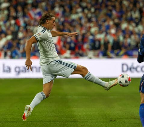 2026 27 UEFA Nations League football match between France and Italy Pio Esposito of Italy during the 2026 27 UEFA Nations League football match between France and Italy on October 2, 2026, at the Stade de France in Paris. PARIGI Stadio De France Parigi Francia Copyright: xFABIOxSASSOxFabioxSassox Francia Italia2026_10_02Fabio Sasso5126