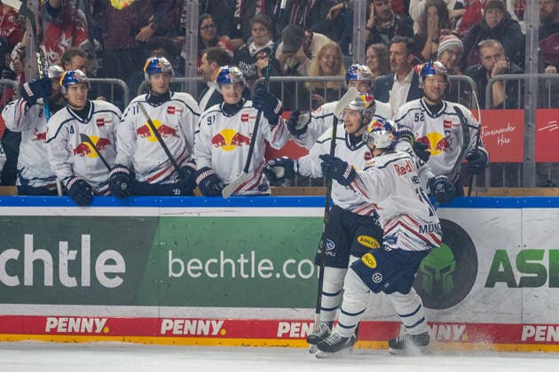 The Munich players celebrate the goal that made it 4–1 in the game between the Koelner Haie and EHC Red Bull Munich, ice hockey, Penny DEL, Matchday 5, 2026–2027 season, October 2, 2026, Cologne Haie vs. EHC Red Bull Munich, Ice Hockey, Penny DEL, Matchday 5, 2026–2027 Season, October 2, 2026, Cologne Copyright: xEibner-Pressefoto ThomasxHaeslerx EP_THR