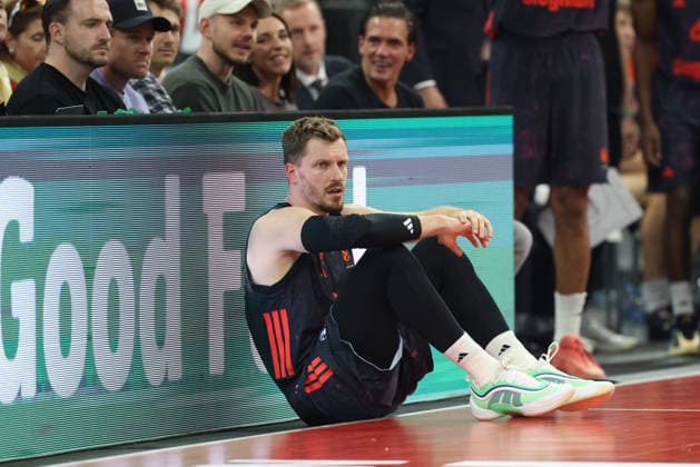 Andreas Obst, FC Bayern Basketball, No. 13, sitting on the floor, GER, FC Bayern Basketball vs. Partizan Mozzart Bet Belgrade, Basketball, EuroLeague, Matchday 3, 2026–2027 Season, October 2, 2026, GER, FC Bayern Basketball vs. Partizan Mozzart Bet Belgrade, Basketball, EuroLeague, Matchday 3, 2026–2027 season, October 2, 2026, Munich Copyright: xEibner-Pressefoto JennixMaulx EP_JML