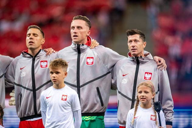 WARSAW, POLAND - OCTOBER 2: Jan Bednarek Marcin Bulka Robert Lewandowski during the UEFA Nations League Group B4 Round 3 MD1 match between Poland nad Romania at PGE Narodowy on October 2, 2026 in Warsaw, Poland --- Pilka nozna. Liga Narodow. Polska - Rumunia. (Photo by Kai Taller Arena Akcji) NEWSPIX.PL --- newspix.pl POLAND OUT! 