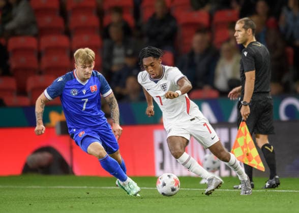 U21, U 21 England v U21 Slovakia, U21 UEFA EUROPEAN CHAMPIONSHIPS Samuel AM0-AMEYAWM of England and Matej RizniÄ? of Slovakiabattle for the ball during the U21 UEFA EUROPEAN CHAMPIONSHIPS match between U21 England and U21 Slovakia at the Bet365 Stadium, Stoke-on-Trent, UK on 2 October 2026. Stoke-on-Trent Bet365 Stadium Staffordshire UK Editorial use only , Copyright: xMarkxDunnx PSI-24952-0012
