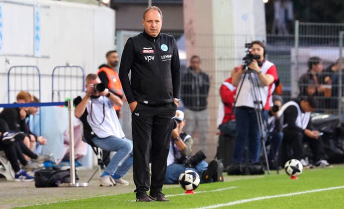 October 2, 2026, Germany, Stuttgart, Soccer, Regionalliga Südwest, SV Stuttgarter Kickers vs. Kickers Offenbach, Kickers Coach Holger Bachthaler