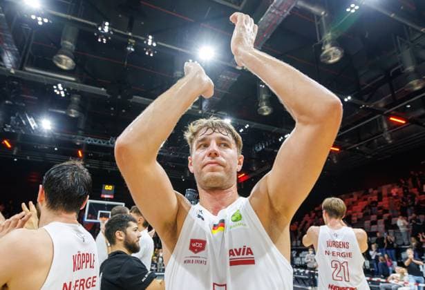 October 2, 2026 Basketball Season 2026–2027 2nd Bundesliga Pro A Matchday 2 Nuremberg Falcons Basketball Club NBC EPG Baskets Koblenz Sports photo by Zink DaMa xdaxmax Cheering and joy after the game Christian Feneberg 7, Nuremberg Falcons BC (NBC) applauds and claps their hands