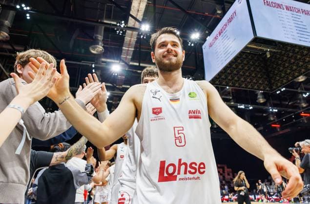 October 2, 2026 Basketball Season 2026–2027 2nd Bundesliga Pro A Matchday 2 Nuremberg Falcons Basketball Club NBC EPG Baskets Koblenz Sports photo by Zink DaMa xdaxmax Celebrations and joy after the game Tim Köpple Koepple 5, Nuremberg Falcons BC (NBC) high-fives fans
