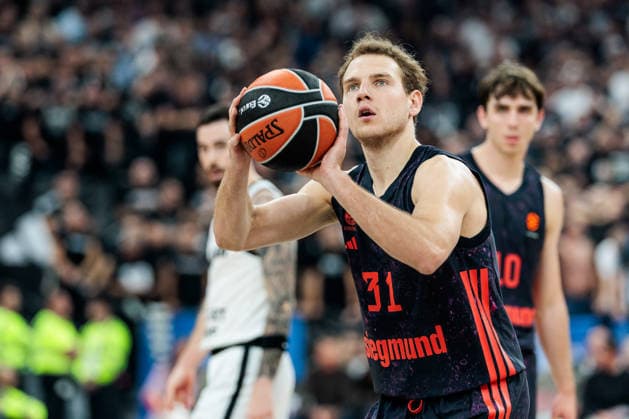 MUNICH, GERMANY - OCTOBER 02: Rokas Jokubaitis (FC Bayern Muenchen, 31) shooting from the freethrow line during the Turkish Airlines EuroLeague match between FC Bayern Muenchen vs. Partizan Mozzart Bet Belgrade at SAP Garden on round 3 of Turkish Airlines EuroLeague on October 02, 2026 in Munich, Germany. Bavaria Germany Copyright: xSteffiexWunderlx