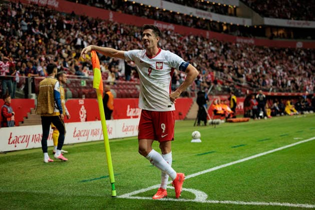 Robert Lewandowski seen celebrating after scoring goal during Nations League Division B MD1 game between national teams of Poland and Romania (Maciej Rogowski Ball Raw Images) Warsaw PGE Narodowy Poland Copyright: xMaciejxRogowskix maciejrogowski_poland_romania_2627-25