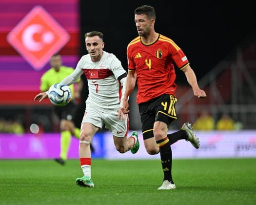 Belgium v Turkiye - UEFA Nations League LIEGE, BELGIUM - OCTOBER 02: Kerem Akturkoglu (7) of Turkiye in action against Brandon Mechele (4) of Belgium during the UEFA Nations League A match between Belgium and Turkiye at Maurice Dufrasne Stadium in Liege, Belgium on October 02, 2026. Mustafa Yalcin Anadolu Liege Belgium. Editorial use only. Please get in touch for any other usage.  Copyright: x2026xAnadoluxMustafaxYalcinx