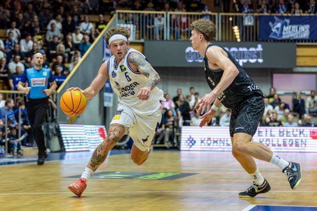 Head-to-Head: Booker Coplin (HAKRO Merlins Crailsheim), 06; Aiden Warnholtz (Tigers Tübingen), 03; GER; HAKRO Merlins Crailsheim vs. Tigers Tübingen; Basketball; 2nd Basketball Bundesliga; Pro A; Matchday 02, 2026–2027 season, October 2, 2026, GER, HAKRO Merlins Crailsheim vs. Tigers Tübingen, Basketball, 2nd Basketball Bundesliga, Pro A, Matchday 2, 2026–2027 Season, October 2, 2026, Ilshofen Copyright: xEibner-Pressefoto JanixPlessx EP_JPL
