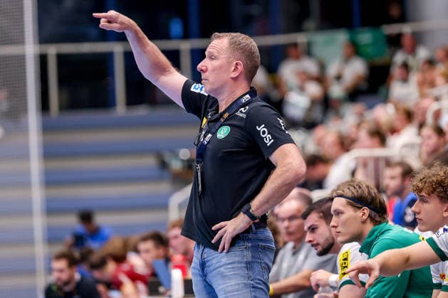 October 2, 2026, Matchday 6 of the 2nd Handball Bundesliga, TuSEM Essen vs. SC DHfK Leipzig; Coach Frank Carstens of SC DHfK Leipzig gesturing on the sidelines, North Rhine-Westphalia, Germany