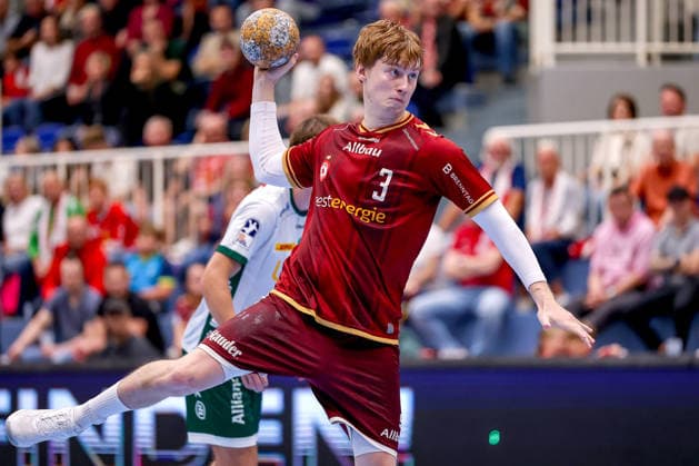 October 2, 2026, Matchday 6 of the 2nd Handball Bundesliga, TuSEM Essen vs. SC DHfK Leipzig; Felix Mart of TuSEM Essen throws the ball toward the goal; NRW, Germany